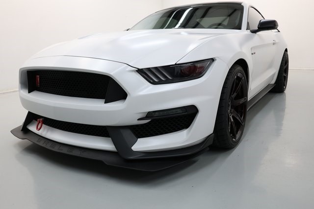 Ford Mustang Thumbnail Image 171