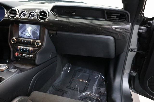 Ford Mustang Thumbnail Image 171