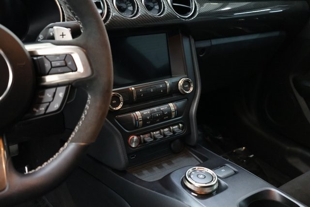 Ford Mustang Thumbnail Image 174