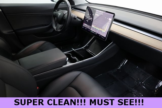 Tesla Model 3 Thumbnail Image 104