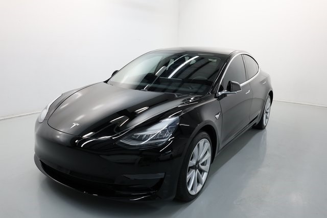 Tesla Model 3 Thumbnail Image 136