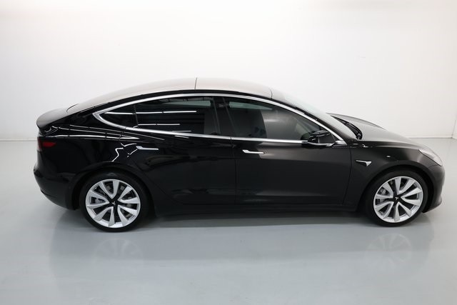 Tesla Model 3 Thumbnail Image 140