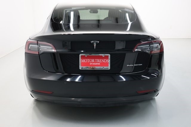 Tesla Model 3 Thumbnail Image 142
