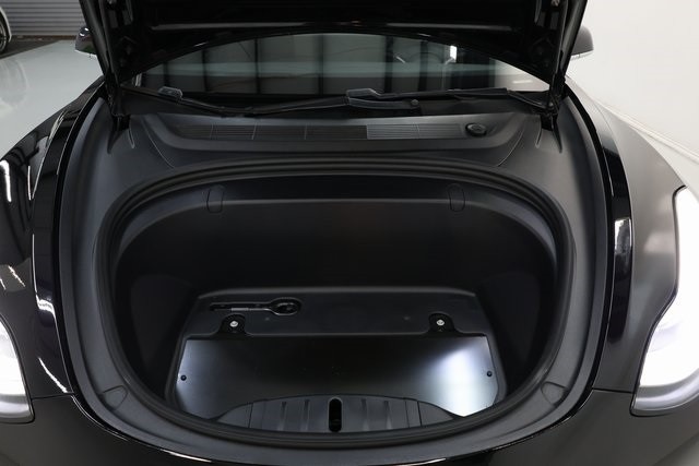 Tesla Model 3 Thumbnail Image 149