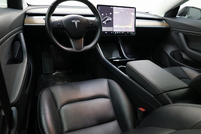 Tesla Model 3 Thumbnail Image 161