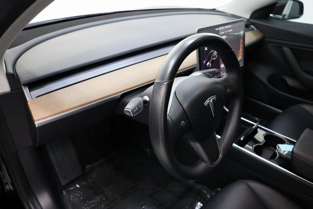 Tesla Model 3 Thumbnail Image 163