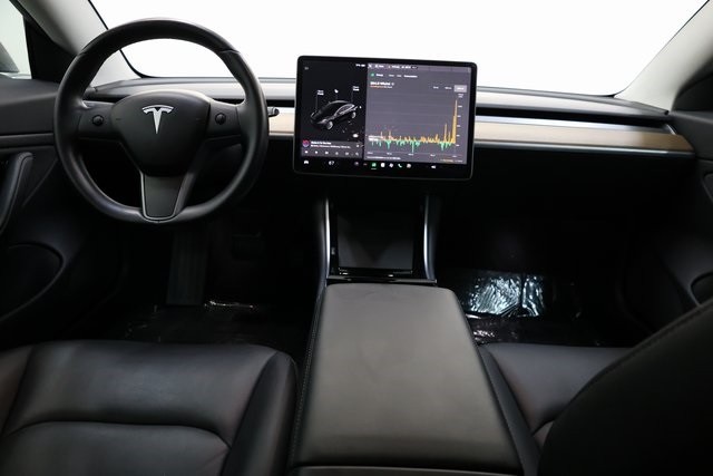 Tesla Model 3 Thumbnail Image 168