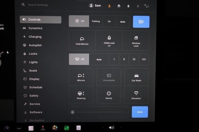 Tesla Model 3 Thumbnail Image 171