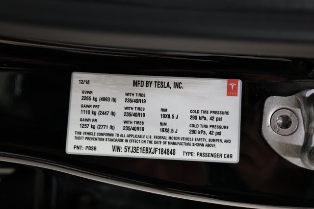 Tesla Model 3 Thumbnail Image 182