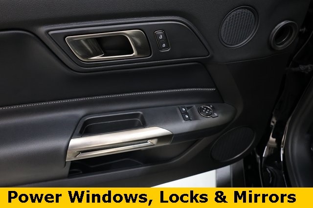 Ford Mustang Thumbnail Image 165