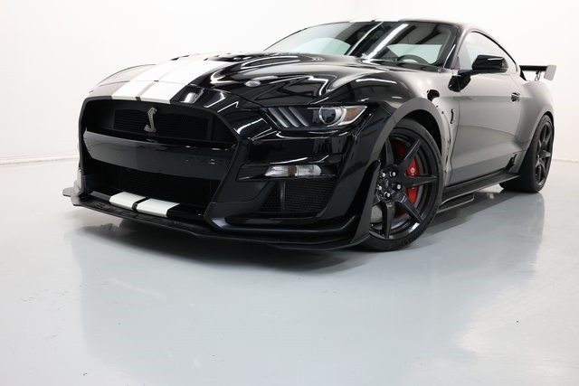 Ford Mustang Thumbnail Image 170