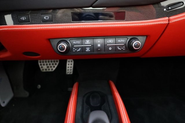 Ferrari F8 Spider Thumbnail Image 240