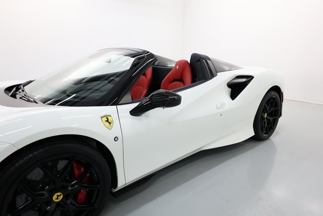Ferrari F8 Spider Thumbnail Image 177