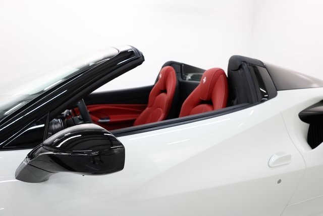 Ferrari F8 Spider Thumbnail Image 178