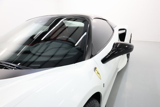 Ferrari F8 Spider Thumbnail Image 179