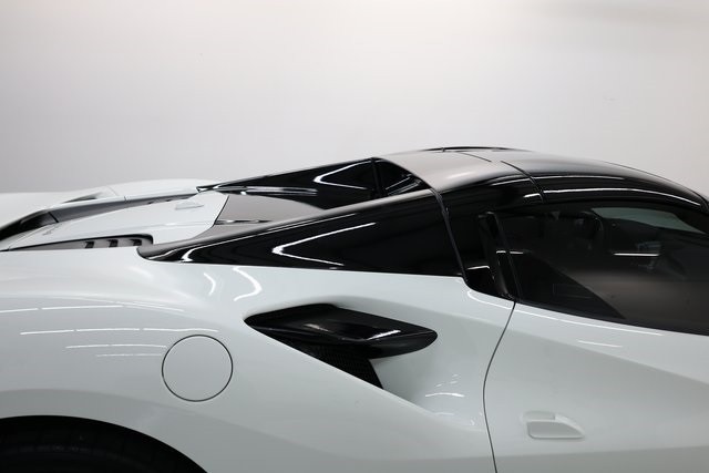 Ferrari F8 Spider Thumbnail Image 186