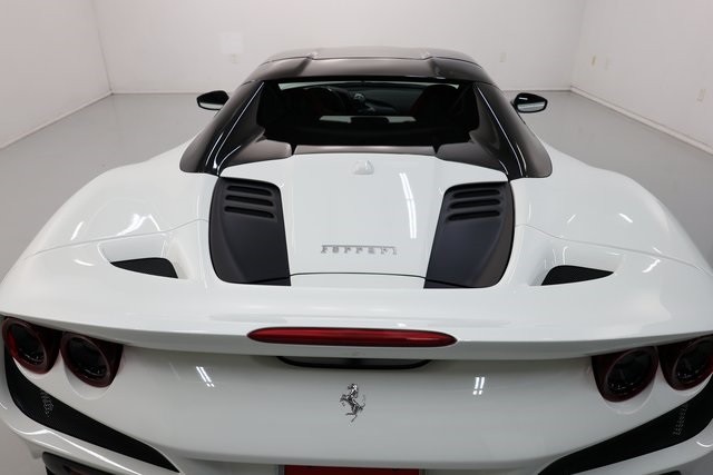 Ferrari F8 Spider Thumbnail Image 189