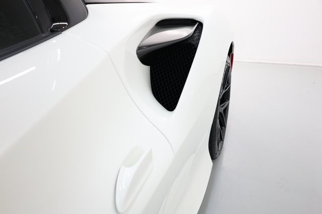 Ferrari F8 Spider Thumbnail Image 195