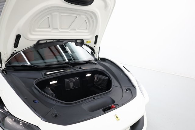 Ferrari F8 Spider Thumbnail Image 208