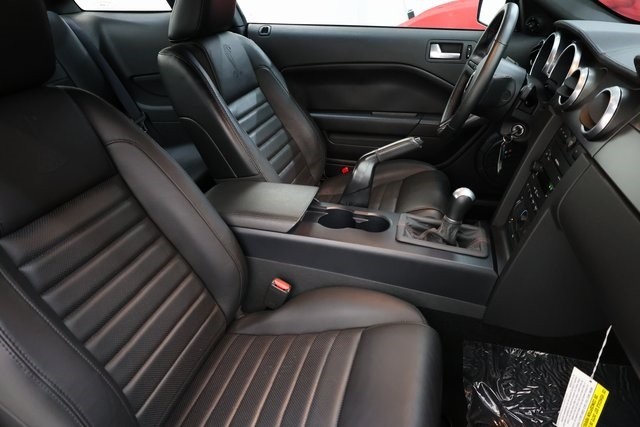 Ford Mustang Thumbnail Image 171