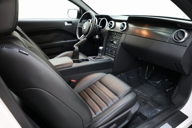 Ford Mustang Thumbnail Image 173