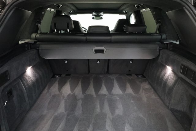 BMW X5 M Thumbnail Image 200