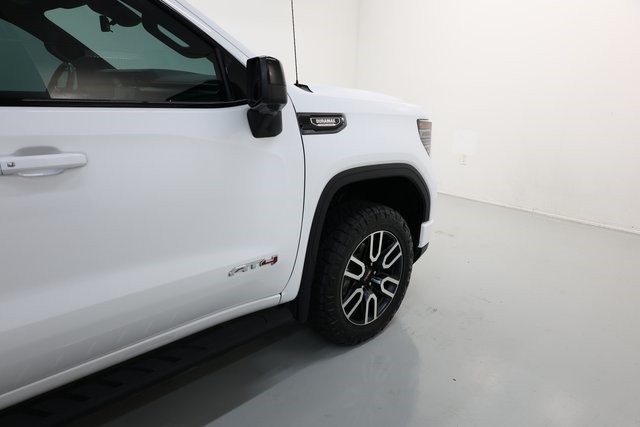 GMC Sierra 1500 Thumbnail Image 180