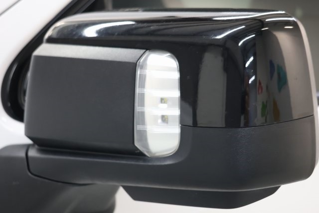 GMC Sierra 1500 Thumbnail Image 184