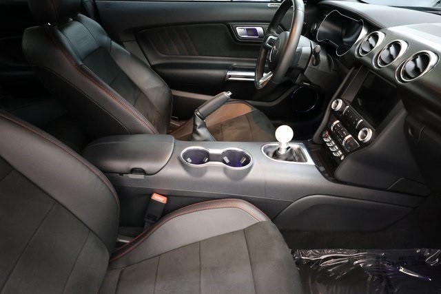 Ford Mustang Thumbnail Image 176