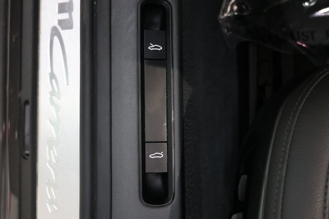 Porsche 911 Thumbnail Image 154