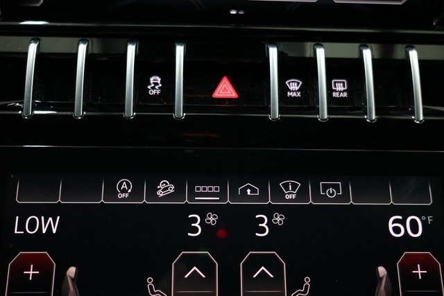 Lamborghini Urus Thumbnail Image 223