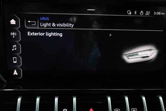 Lamborghini Urus Thumbnail Image 234
