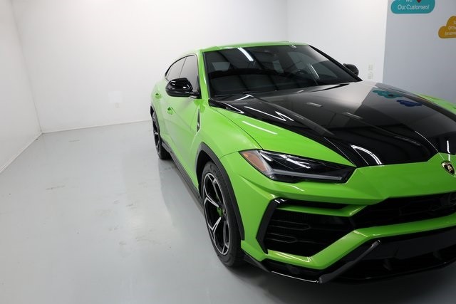 Lamborghini Urus Thumbnail Image 183
