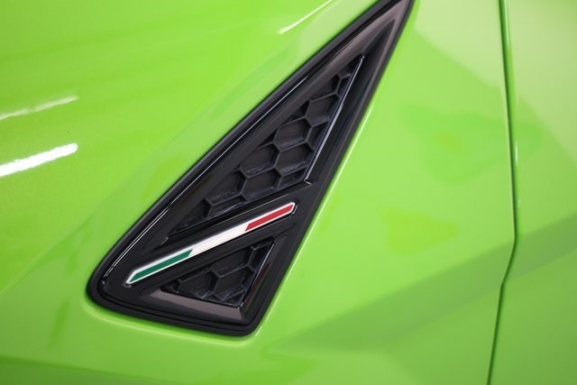 Lamborghini Urus Thumbnail Image 190