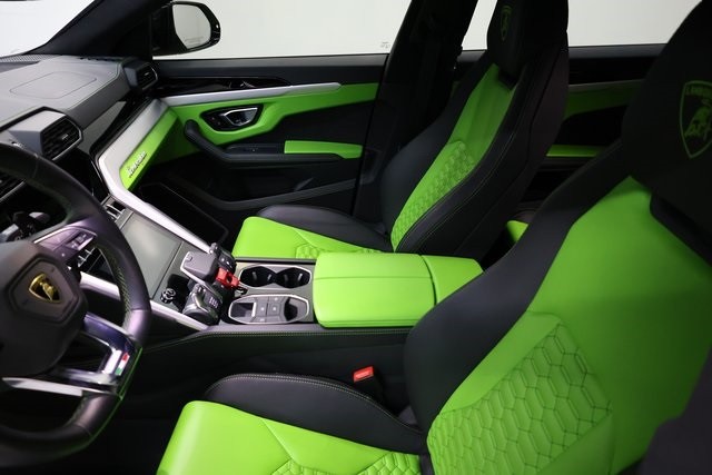 Lamborghini Urus Thumbnail Image 195