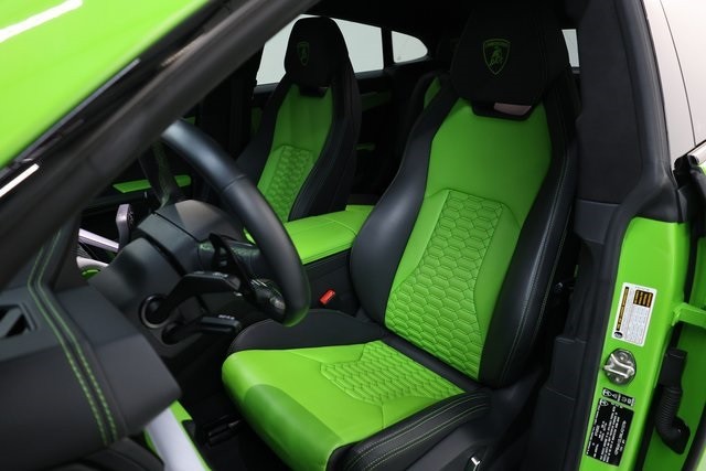 Lamborghini Urus Thumbnail Image 196