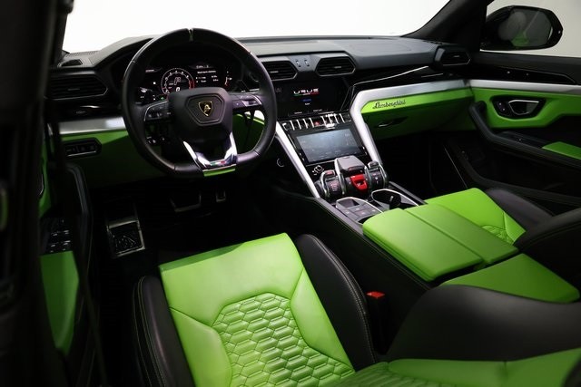 Lamborghini Urus Thumbnail Image 207