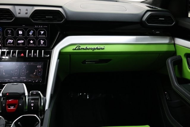 Lamborghini Urus Thumbnail Image 216