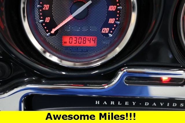Harley-Davidson Street Glide Thumbnail Image 65
