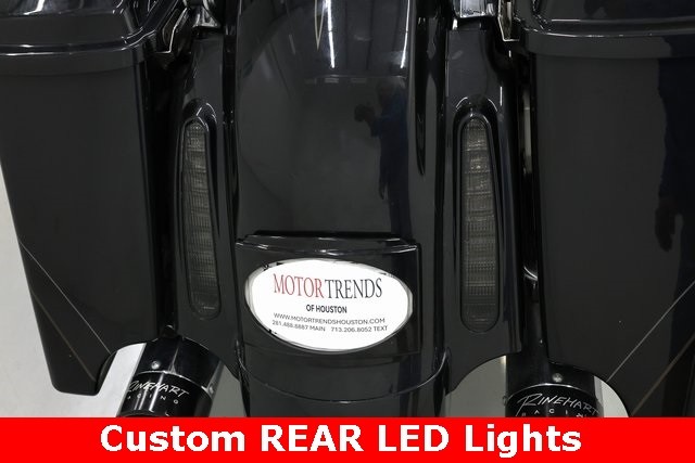 Harley-Davidson Street Glide Thumbnail Image 70