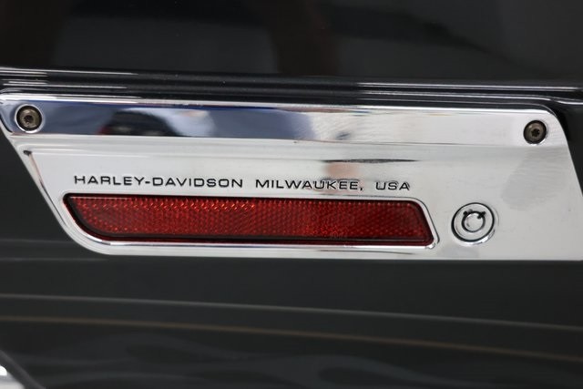 Harley-Davidson Street Glide Thumbnail Image 91