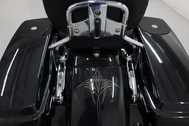 Harley-Davidson Street Glide Thumbnail Image 94