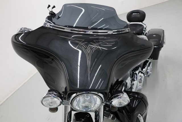 Harley-Davidson Street Glide Thumbnail Image 101