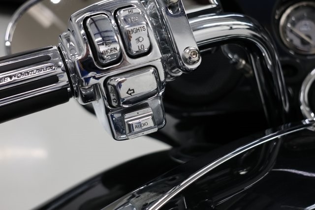 Harley-Davidson Street Glide Thumbnail Image 113