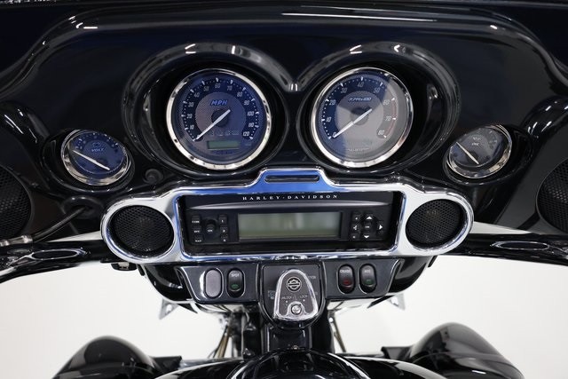 Harley-Davidson Street Glide Thumbnail Image 118