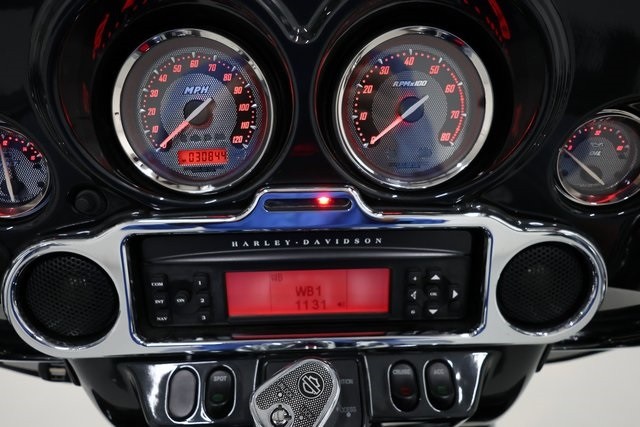 Harley-Davidson Street Glide Thumbnail Image 121
