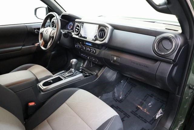 Toyota Tacoma Thumbnail Image 158