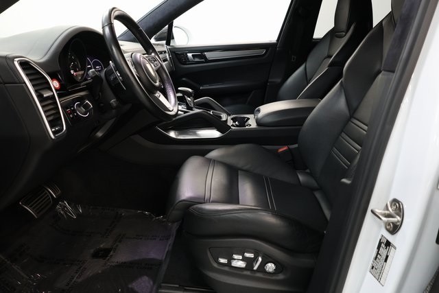2020 Porsche Cayenne Coupe Turbo photo 57
