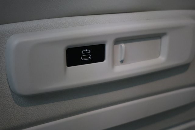 BMW X7 Thumbnail Image 230