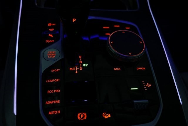 BMW X7 Thumbnail Image 236